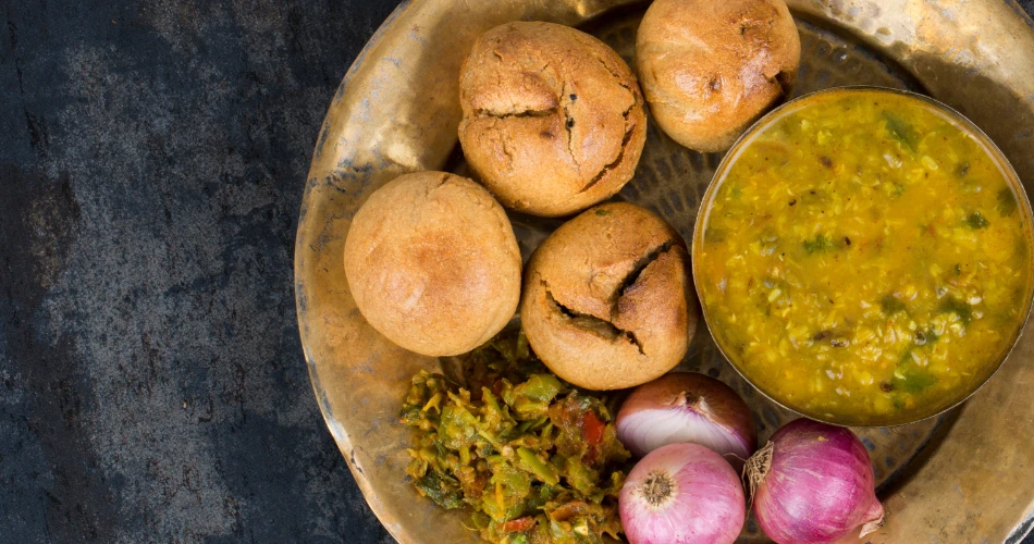 A Food Lover’s Guide to Jaipur: 10 Dishes You Can’t Miss