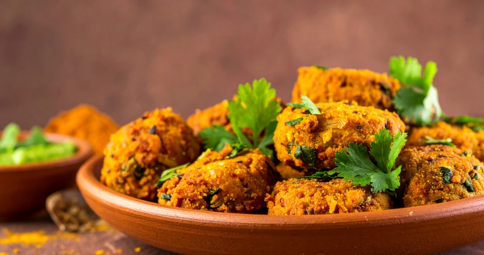 A Food Lover’s Guide to Jaipur: 10 Dishes You Can’t Miss