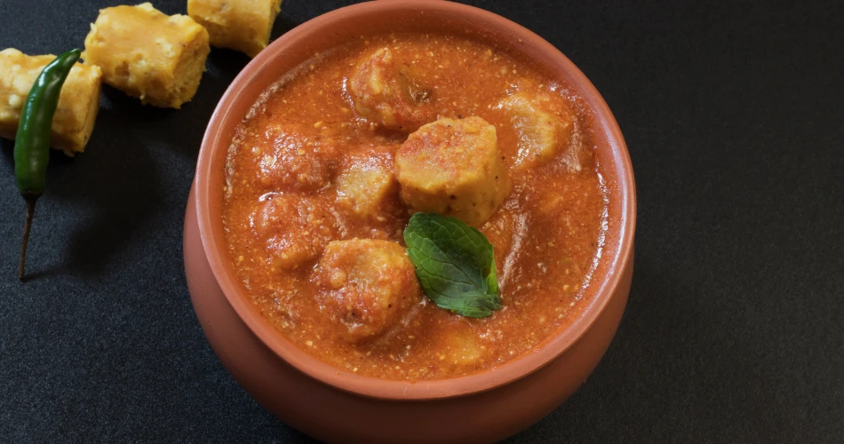 A Food Lover’s Guide to Jaipur: 10 Dishes You Can’t Miss